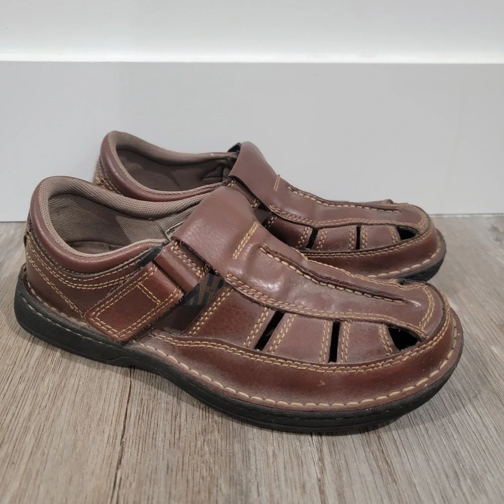 Skechers Arch Support Mens Leather Fisherman Coach Sandals Size 7 M Brown Travel